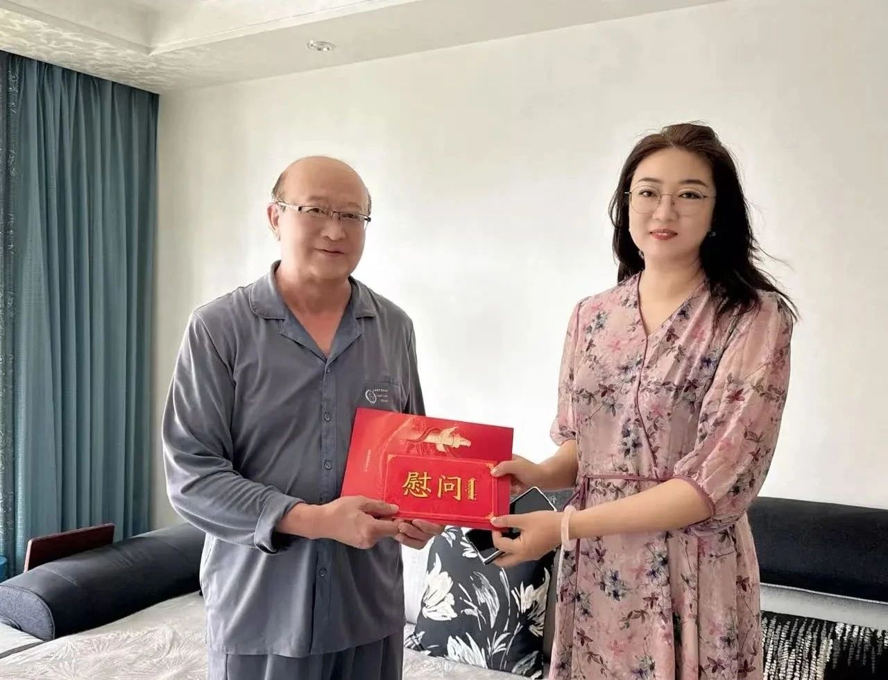 情暖“七一”·致敬荣光——市总工会开展老党员走访慰问活动2