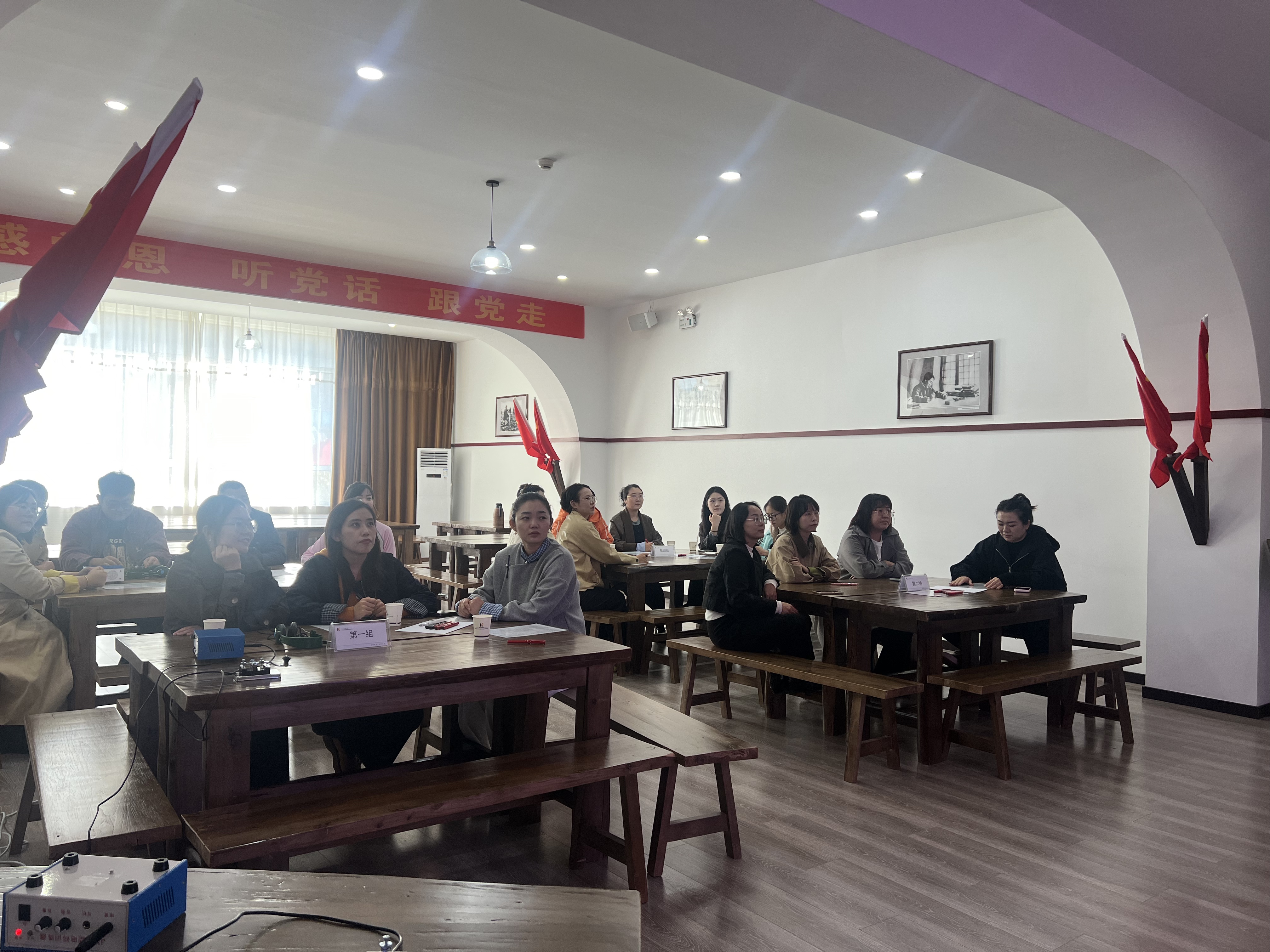 康巴什区总工会组织开展“摩斯电码里的红色记忆”主题党日活动图片