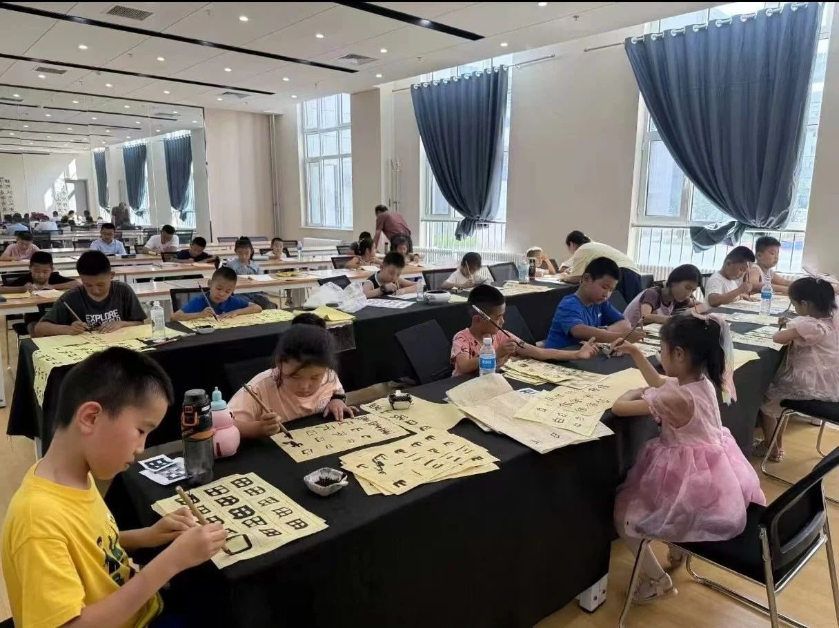 暖城筑爱 不负所“托”——全市工会托管班为职工家庭送来七彩假期2